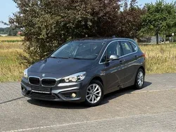 Grau Gebraucht 2015 BMW 220 Active Tourer Basis Van / Kleinbus | 14.500 € (Fairer Preis)