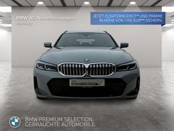 Grau Gebraucht 2024 BMW 330e M Sport Kombi | 54.910 €
