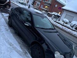 Schwarz Gebraucht 2006 Mercedes C180 Coupé | 2.500 € (Guter Preis)