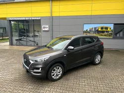 Grau Gebraucht 2018 Hyundai Tucson Trend SUV | 16.990 € (Fairer Preis)