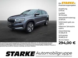 Graphitegrau metallic Neu 2025 Skoda Karoq Selection SUV | 31.440 € (Superpreis)