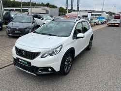 Weiß Gebraucht 2019 Peugeot 2008 Allure SUV | 12.599 € (Fairer Preis)