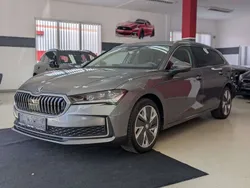 Graphitegrau metallic Gebraucht 2024 Skoda Superb Kombi | 37.780 € (Superpreis)