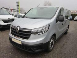 Silber (metallic) Gebraucht 2023 Renault Trafic Komfort Van | 32.490 € (Guter Preis)