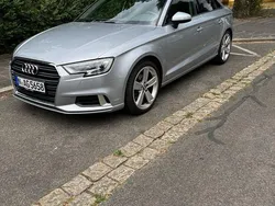 Silber Gebraucht 2018 Audi A3 Sportback Ambiente Limousine | 17.500 € (Guter Preis)