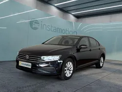 Schwarz Gebraucht 2022 VW Passat Limousine | 21.999 € (Guter Preis)