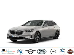 Grau Gebraucht 2025 BMW 520 M Sport Kombi | 62.900 € (Etwas zu teuer)