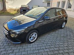 Schwarz Gebraucht 2019 Mercedes B180 Van / Kleinbus | 18.880 € (Fairer Preis)
