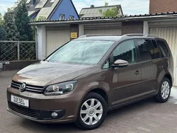 Braun Gebraucht 2010 VW Touran Van / Kleinbus | 5.750 € (Guter Preis)