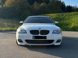 Weiß Gebraucht 2010 BMW 530 M Sport Limousine | 12.500 € (Fairer Preis)