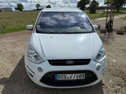 Weiß Gebraucht 2013 Ford S-MAX Titanium Van / Kleinbus | 7.500 € (Fairer Preis)