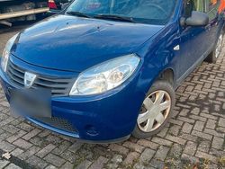 Blau Gebraucht 2009 Dacia Sandero Kleinwagen | 850 € (Guter Preis)
