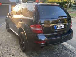 Schwarz Gebraucht 2010 Mercedes ML350 SUV | 7.900 € (Fairer Preis)