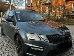 Grau Gebraucht 2018 Skoda Octavia RS Kombi | 14.900 € (Fairer Preis)