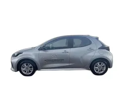 Silber metallic Gebraucht 2024 Mazda 2 | 24.180 € (Teuer)