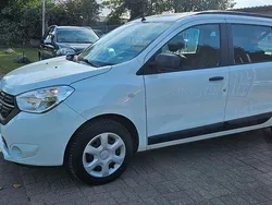 Weiß Gebraucht 2022 Dacia Lodgy Van / Kleinbus | 7.850 € (Guter Preis)
