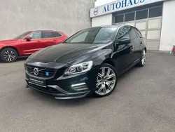 Onyx black / metallic Gebraucht 2017 Volvo V60 Kombi | 33.990 €