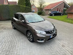 Braun Gebraucht 2017 Nissan Pulsar N-Connecta Limousine | 8.600 € (Guter Preis)