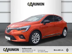 Valenciaorange metallic Gebraucht 2021 Renault Clio V Intens Limousine | 16.495 € (Etwas zu teuer)