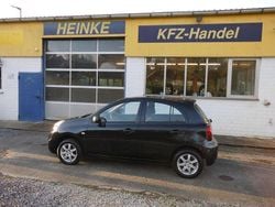 Schwarz Gebraucht 2015 Nissan Micra Visia Limousine | 5.900 € (Fairer Preis)