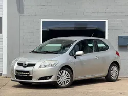Silber Gebraucht 2009 Toyota Auris Sol Limousine | 3.480 € (Guter Preis)