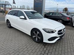 Weiß Gebraucht 2023 Mercedes C220 Avantgarde Limousine | 32.999 € (Guter Preis)
