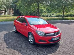 Rot Gebraucht 2008 Opel Astra GTC Limousine | 3.200 € (Fairer Preis)