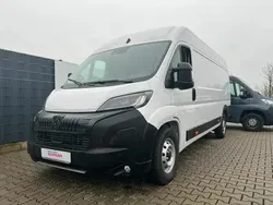 Lackierung weiss icy/typ aussenv Gebraucht 2024 Peugeot Boxer Van | 37.998 € (Fairer Preis)