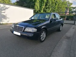 Blau Gebraucht 1994 Mercedes C200 Classic Limousine | 9.500 €