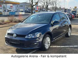 Blau Gebraucht 2015 VW Golf VII Comfortline Limousine | 10.990 € (Fairer Preis)