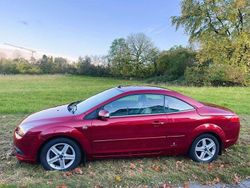 Rot Gebraucht 2007 Ford Focus Cabriolet Titanium Cabrio | 2.990 € (Fairer Preis)