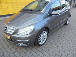 Grau Gebraucht 2011 Mercedes B160 Van / Kleinbus | 6.750 € (Fairer Preis)