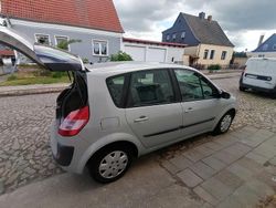 Grau Gebraucht 2003 Renault Mégane II Limousine | 500 €