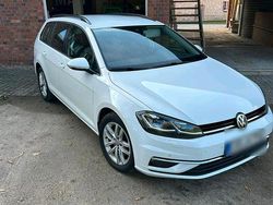 Weiß Gebraucht 2020 VW Golf VII Comfortline Kombi | 18.500 € (Fairer Preis)