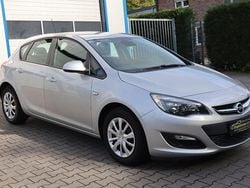 Silber Gebraucht 2015 Opel Astra Selection Limousine | 7.290 € (Guter Preis)