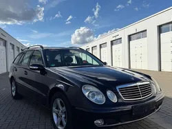 Blau Gebraucht 2003 Mercedes E200 Classic Kombi | 2.720 € (Etwas zu teuer)