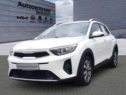 Weiß Gebraucht 2022 Kia Stonic Vision SUV | 17.900 €