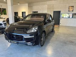 Schwarz Gebraucht 2015 Porsche Cayenne Turbo SUV | 31.990 € (Fairer Preis)
