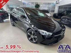 Nachtschwarz Gebraucht 2024 Mercedes B200 Advanced Plus Van / Kleinbus | 34.490 € (Teuer)