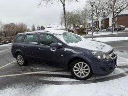 Grau Gebraucht 2009 Opel Astra Kombi | 1.950 € (Fairer Preis)