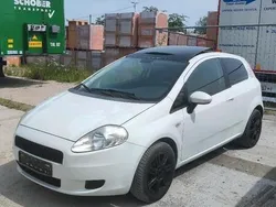 Weiß Gebraucht 2009 Fiat Grande Punto Kleinwagen | 900 €