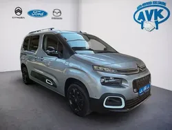 Grau Gebraucht 2021 Citroën Berlingo Feel Van / Kleinbus | 19.990 € (Etwas zu teuer)