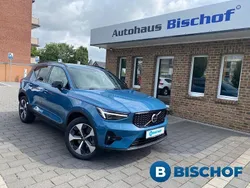 Blau Gebraucht 2024 Volvo XC40 Plus SUV | 35.390 € (Fairer Preis)