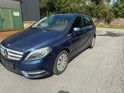 Blau Gebraucht 2012 Mercedes 200 Limousine | 4.999 € (Fairer Preis)