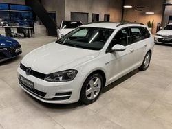 Weiß Gebraucht 2015 VW Golf VII Comfortline Limousine | 10.980 € (Fairer Preis)
