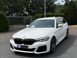 Weiß Gebraucht 2021 BMW 520 M Sport Kombi | 25.000 € (Teuer)