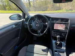 Schwarz Gebraucht 2018 VW Golf VII Comfortline Limousine | 9.245 € (Superpreis)