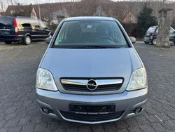 Silber Gebraucht 2006 Opel Meriva Basis Van / Kleinbus | 2.299 € (Fairer Preis)