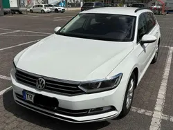 Weiß Gebraucht 2016 VW Passat Comfortline Kombi | 12.500 € (Fairer Preis)