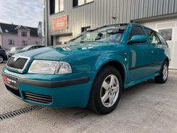 Grün Gebraucht 2003 Skoda Octavia Ambiente Kombi | 989 € (Superpreis)